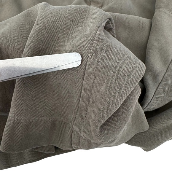 🔹5/$25🔹 Luau Men’s Green Brown 100% Silk Shorts. Inseam 8”. Size 36. - Picture 9 of 13